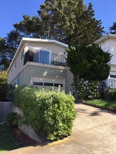 Building Photo - 233 Reichling Ave