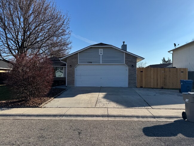 Foto del edificio - 1286 N Aster Pl