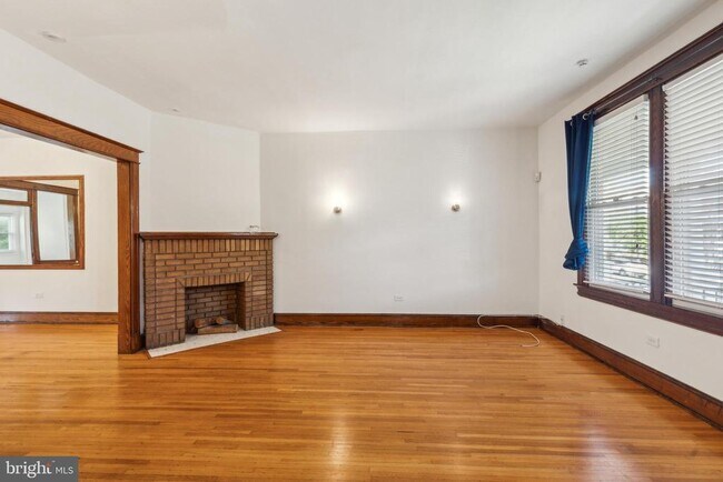 Building Photo - 522 Randolph St NW