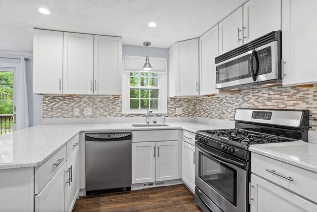 Building Photo - 500 Wellman Ave