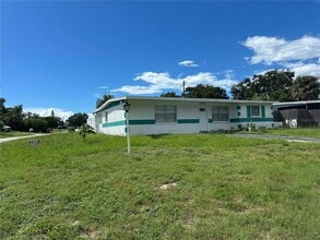 Building Photo - 11806 104 Ln N