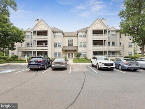 Building Photo - 204 Salem Ct