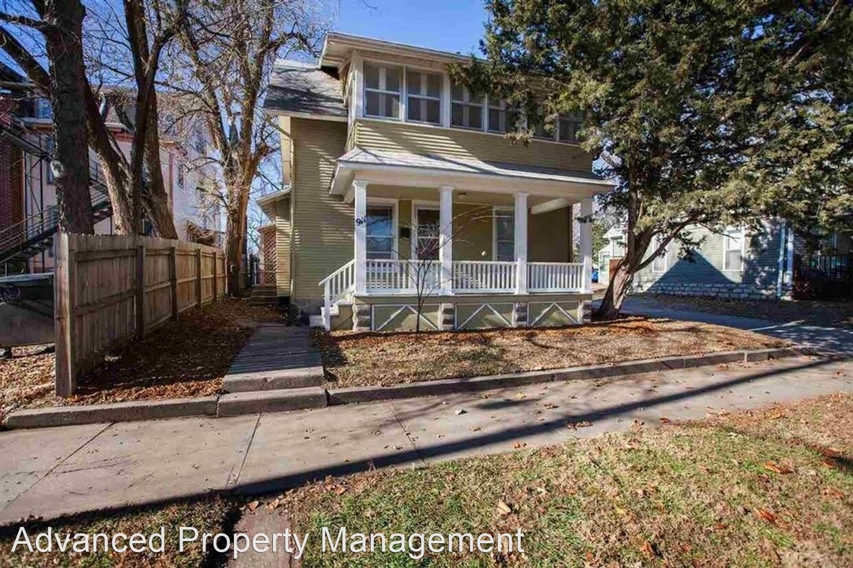 4 br, 2 bath House - 911 N. 11th St. Photo