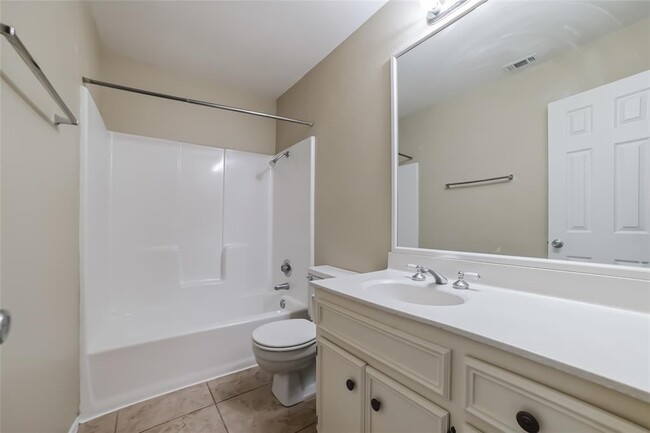 Building Photo - 10616 Mellow Meadow Dr