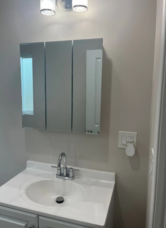 Foto del edificio - 607 S Fir Ave