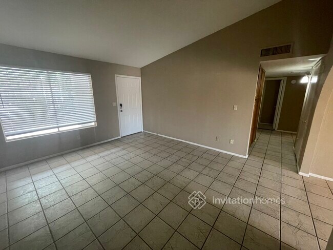 Foto del edificio - 1405 N Santa Anna Ct