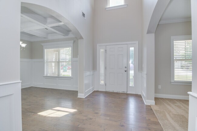 Building Photo - 1110 Fawn Forest Rd