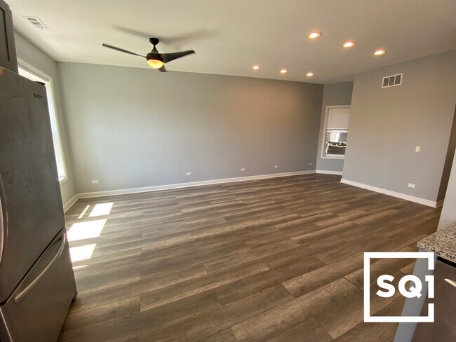 Building Photo - 3017 W Fulton St