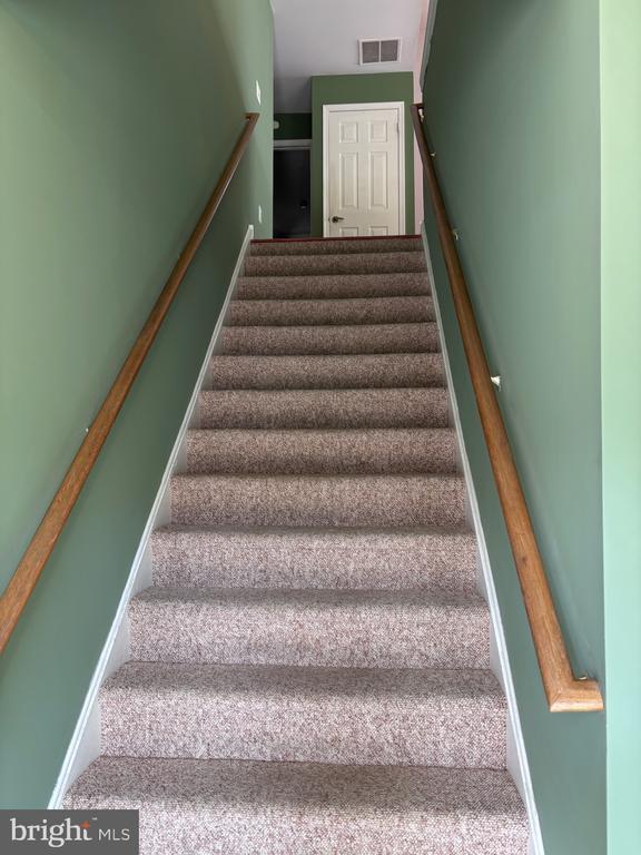 Foto del edificio - 7708B Normandy Dr