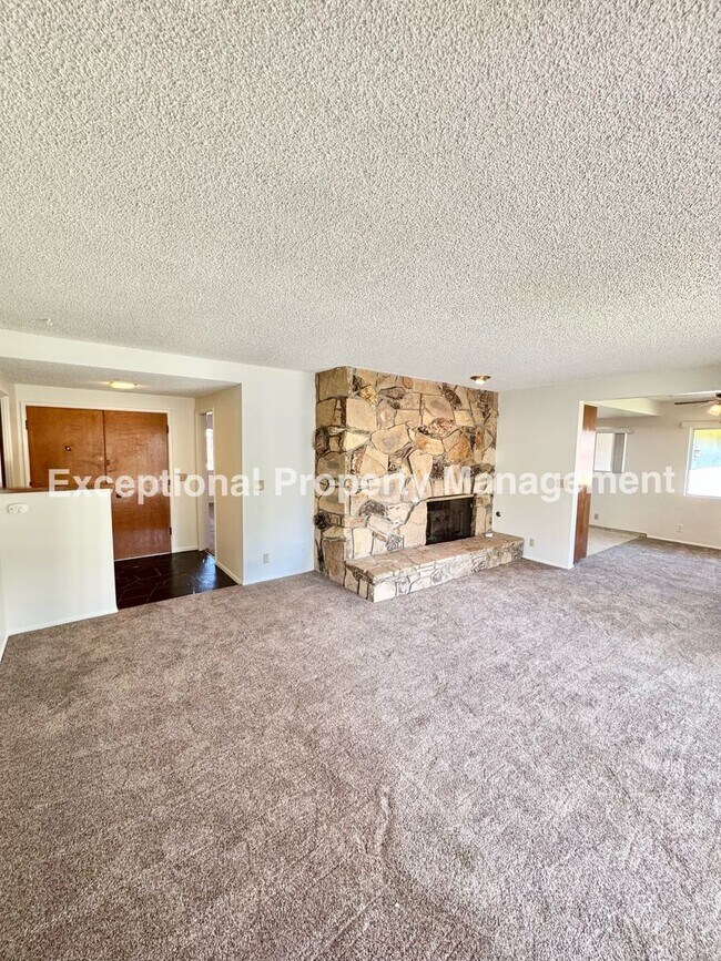 Foto del edificio - Ready to move in 4 bedroom 3 bath home