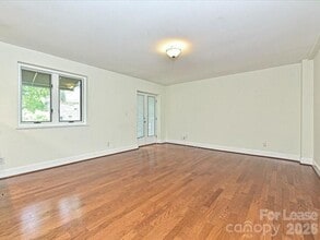 Building Photo - 2441 Vail Ave