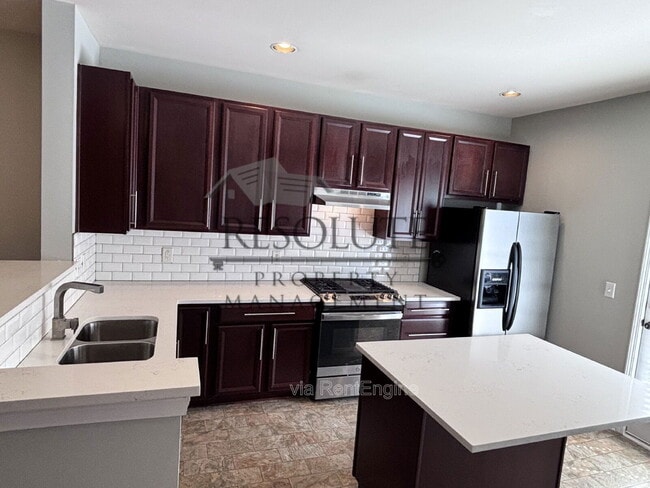 Foto del edificio - 3839 Cary Glen Blvd