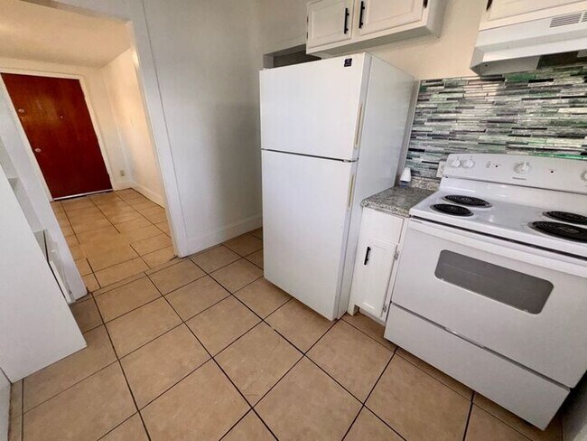 Foto del edificio - 2330 S Ferncreek Ave