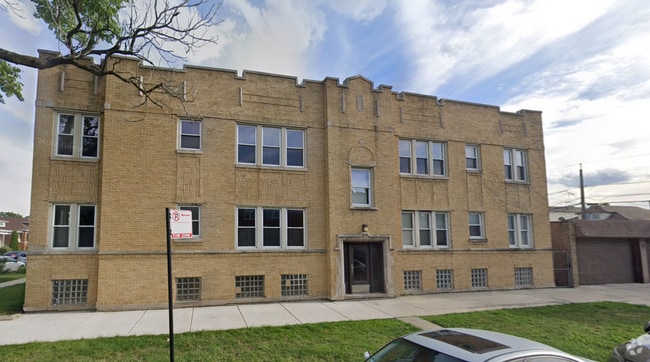 Building Photo - 2833 W 66th St