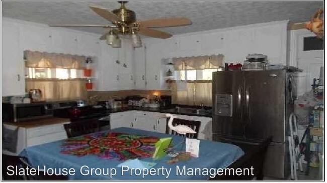 Building Photo - 50 W Allen St