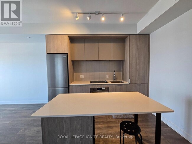 Photo du bâtiment - 130 River St