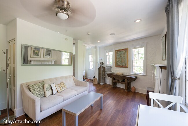 Foto del edificio - 2531 Q St NW
