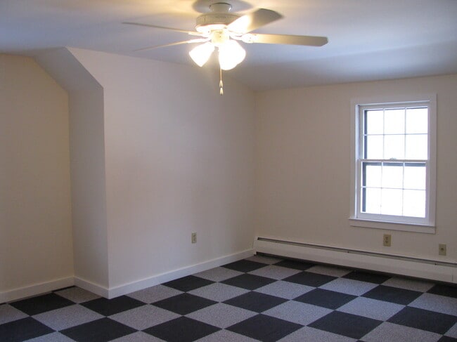 Building Photo - 58 Trailwood Dr