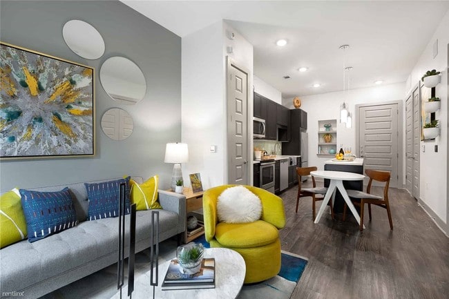 Building Photo - 1 br, 1 bath Condo - 23510 Canyon Golf Rd