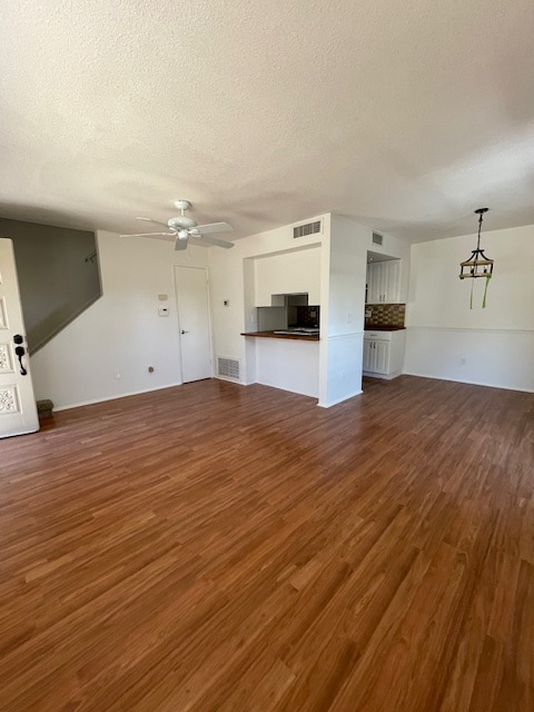 Foto del edificio - 10216 N 7th Pl