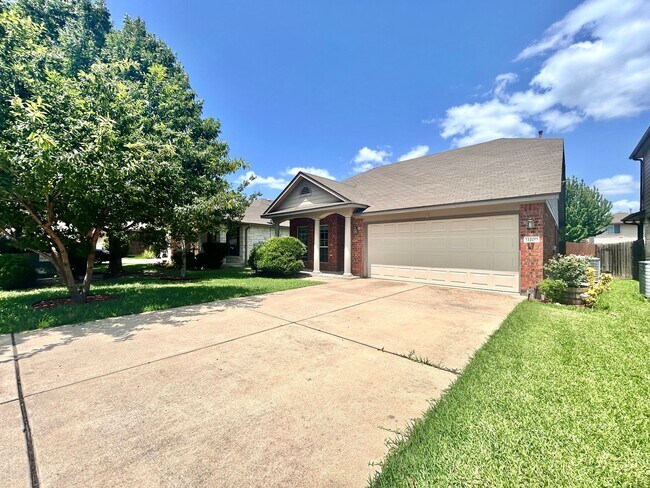 Foto del edificio - Beautiful & Spacious 3BR/2.5BA One-Level H...