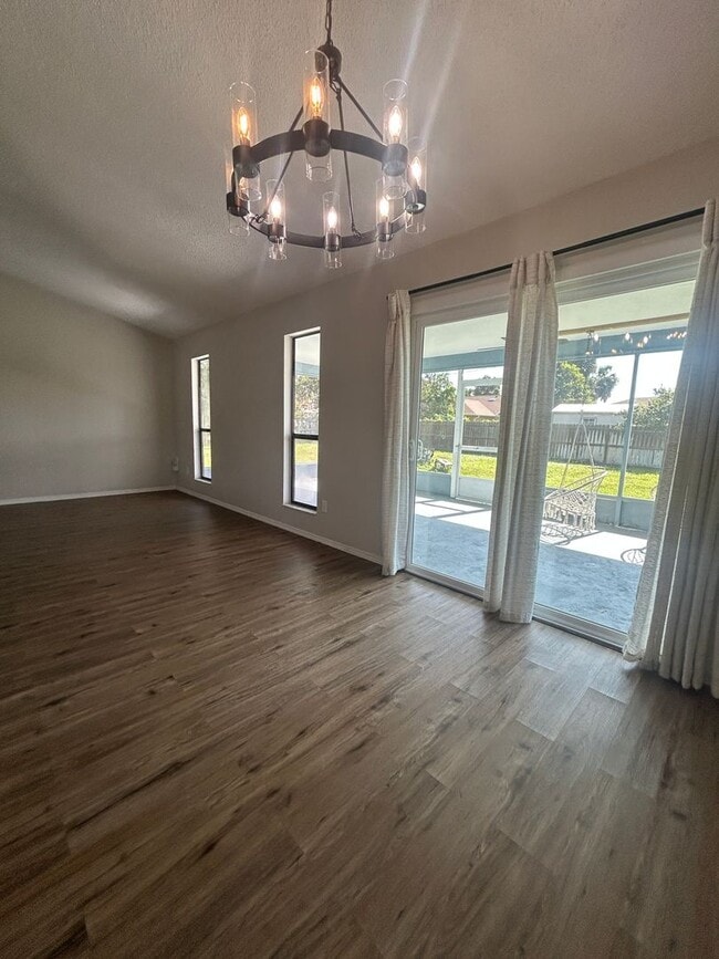 Foto del edificio - 615 7 Gables Cir SE