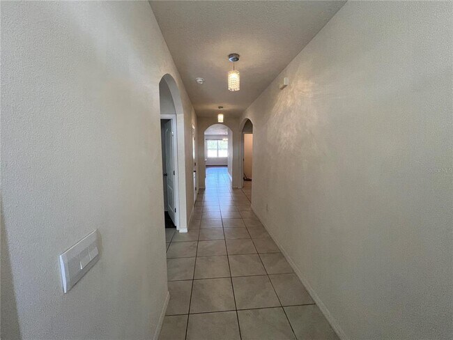 Building Photo - 1143 Cambridge Dr