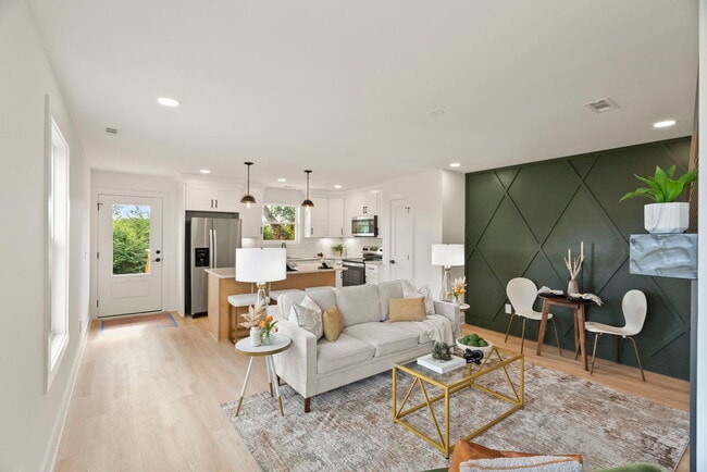 Building Photo - 103 Rayon Dr