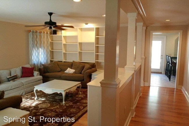 Foto del edificio - 5 Joyce Ave