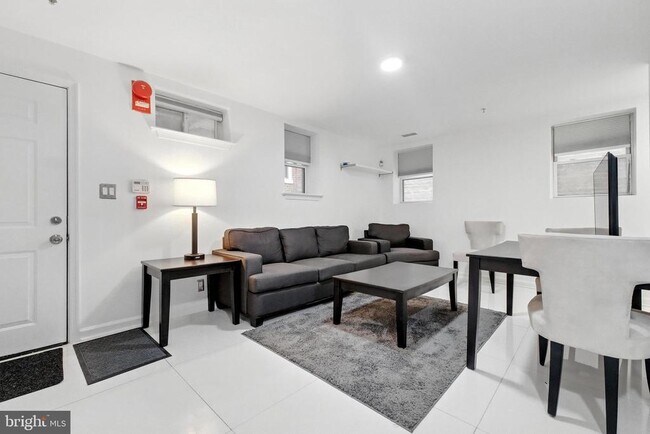 Foto del edificio - 623 5th St NE