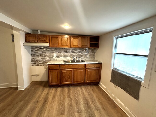 Foto del edificio - 3238 N Leclaire Ave