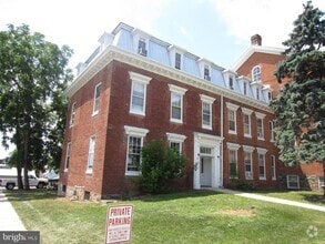 Building Photo - 50 Depaul St
