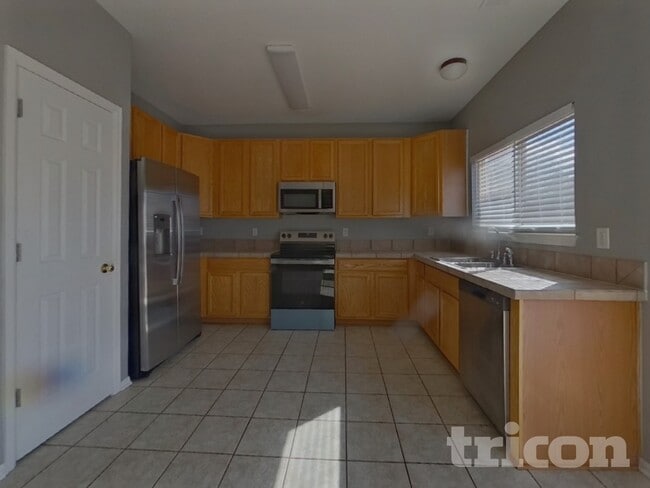 Building Photo - 12450 S Hollow Creek Ct