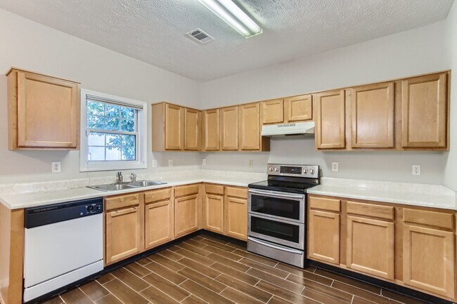 Foto del edificio - 5487 Walnut Ln