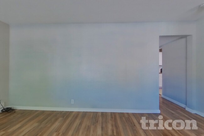 Foto del edificio - 5041 Whittier Dr