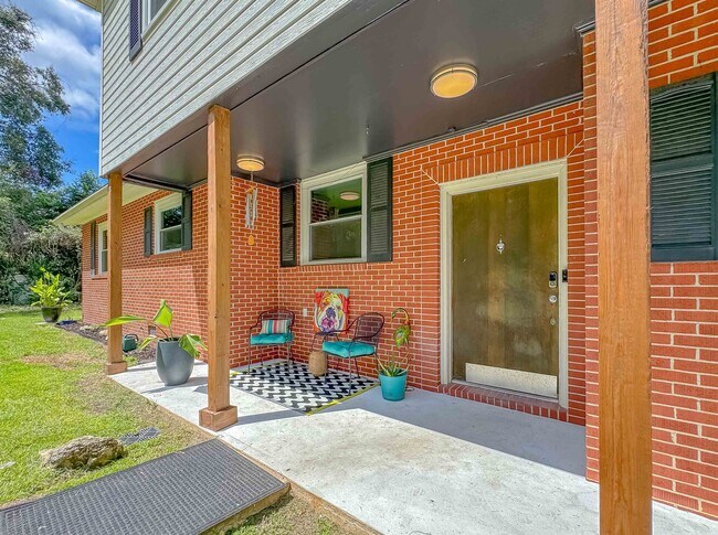 Foto del edificio - 1044 Seminole Dr