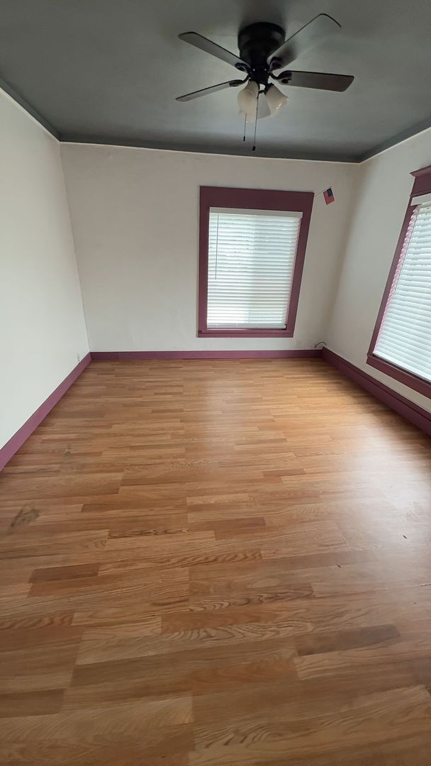 Foto del edificio - 520 Karr Ave