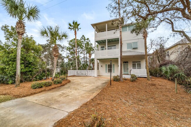 Foto del edificio - 76 Gulfview Heights St