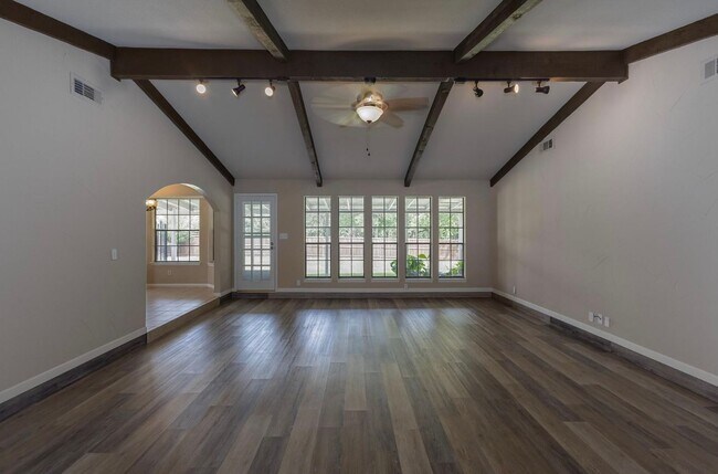 Foto del edificio - 3 Bed 2 Bath Home - Southlake Carroll ISD