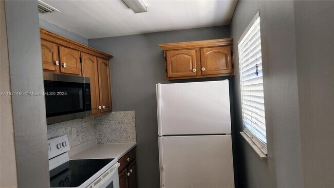 Foto del edificio - 55 SW 12th St