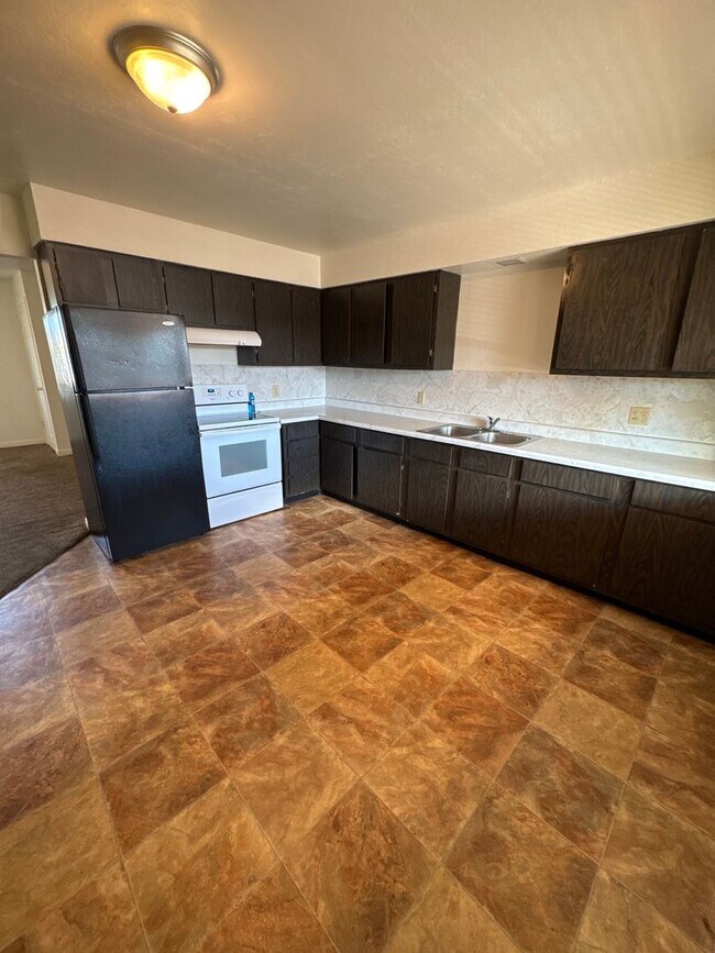 Foto del edificio - 47 W 600 N