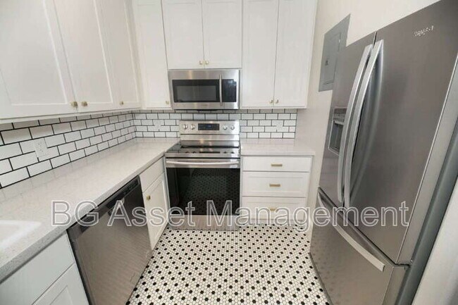 Foto del edificio - 639 Carolina St