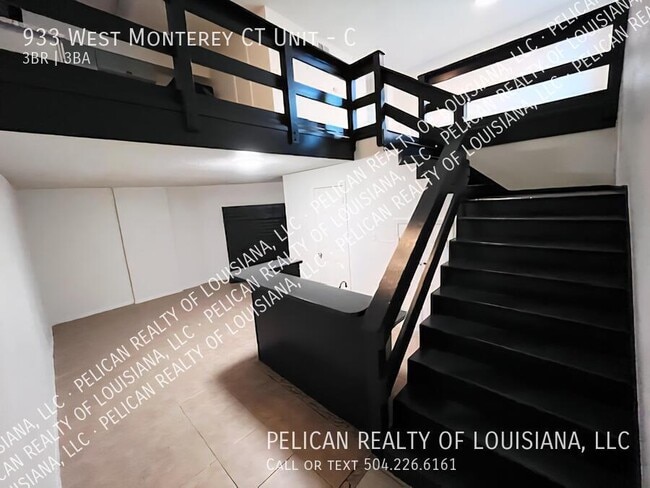 Building Photo - 933 Monterey Ct S