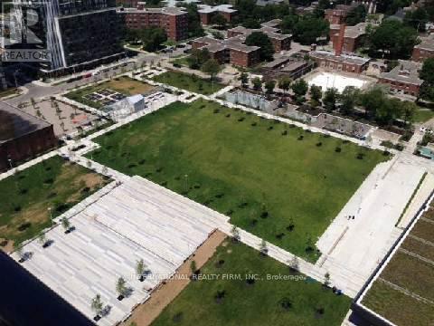 Building Photo - 170 Sumach St