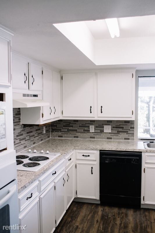 Foto del edificio - 3 br, 2 bath House - 204 Blessing Ranch Rd