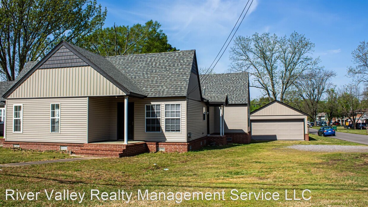 2 br, 1 bath House 1015 N El Paso House Rental in Russellville, AR