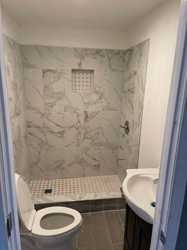 Foto del edificio - 738 E Centre St