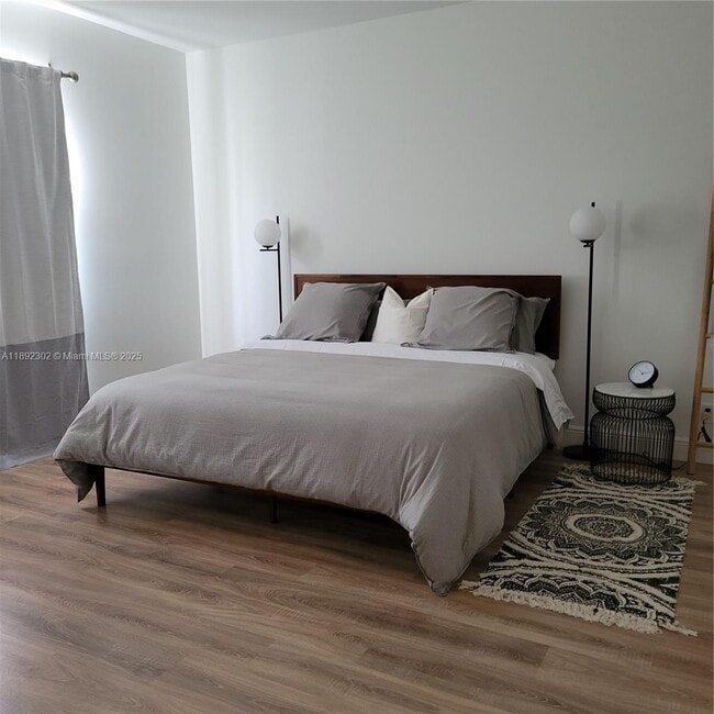 Building Photo - 7896 Seville Pl