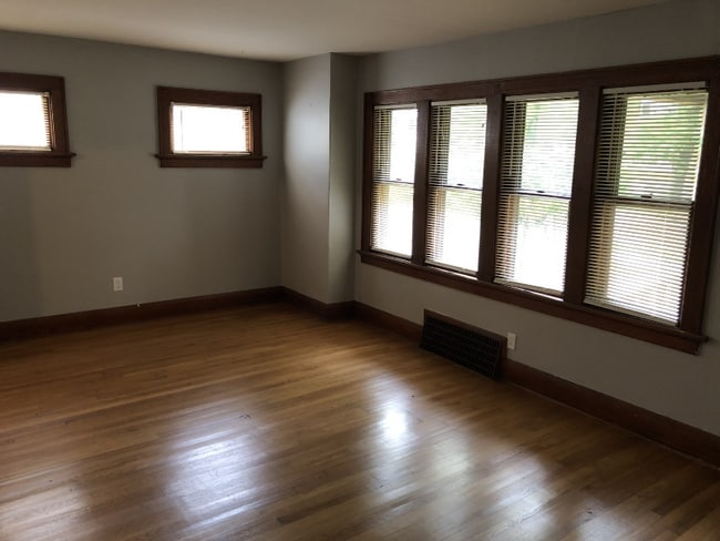 Building Photo - 3128 N 39th St