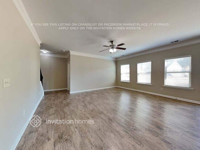 Foto del edificio - 856 Blind Brook Cir